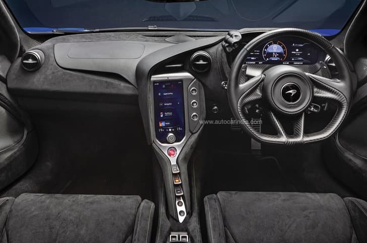 McLaren 750S interior