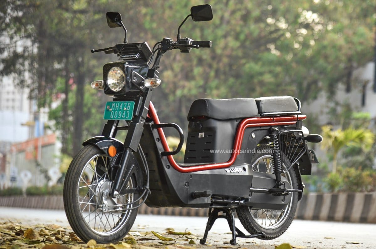 kinetic luna electric, Kinetic Luna, TVS XL100, range, performance,  comfort, electric scooter review - Introduction | Autocar India