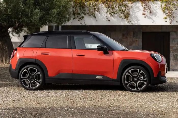 Mini Aceman EV side profile