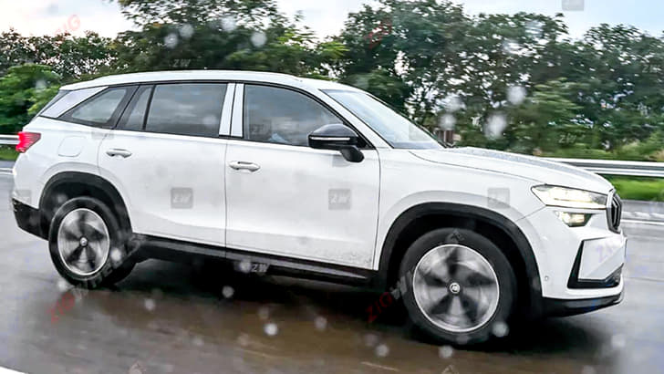 Next-gen Skoda Kodiaq spied on test in India.