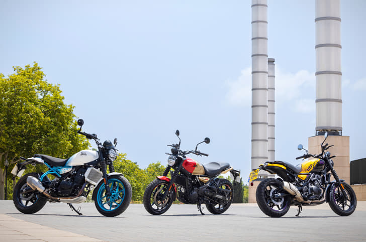 Royal Enfield Guerrilla 450 colours, variants explained