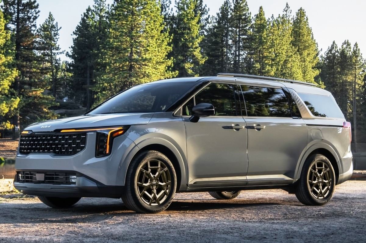 New Kia Carnival will go on sale as a full import initially