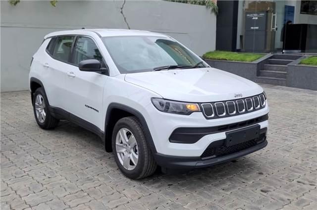 Jeep Compass, Meridian get up to Rs 2.5 lakh off this month
