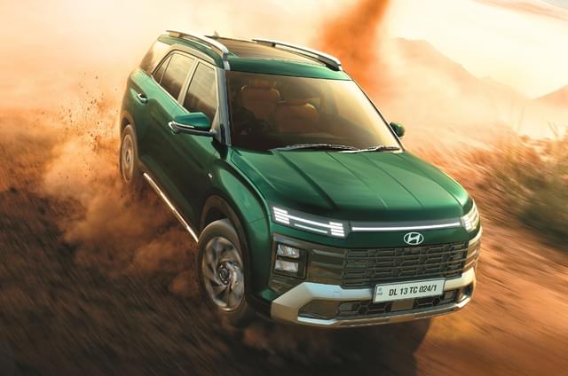 Hyundai Alcazar facelift revealed, bookings open