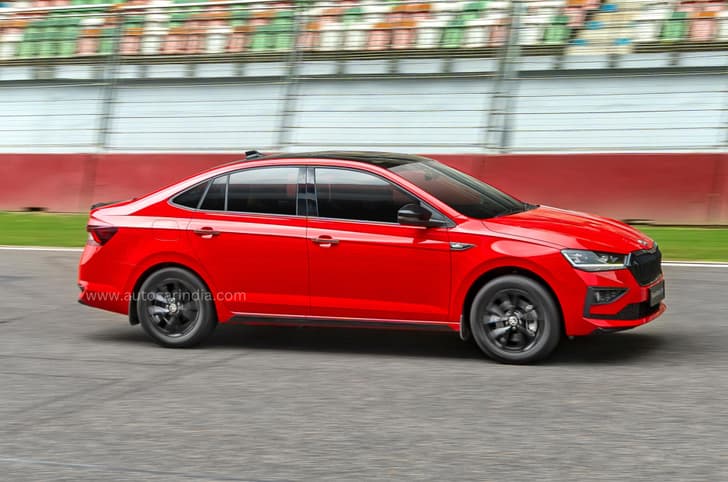 Skoda Slavia side action pan BIC track drive