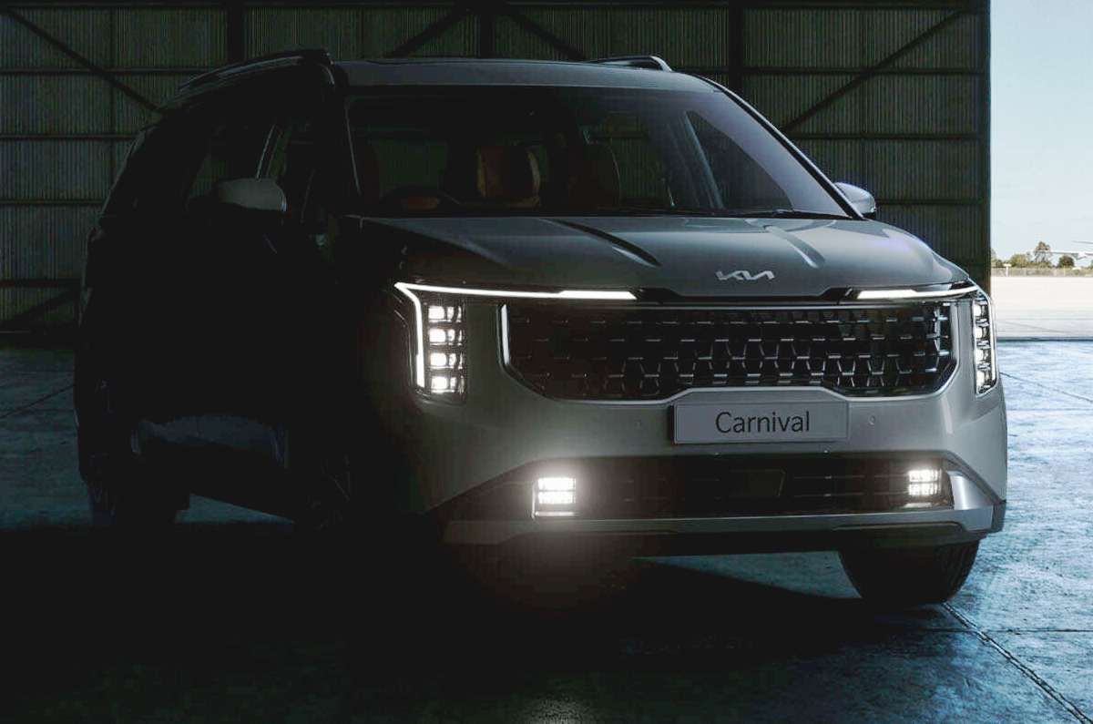 New Kia Carnival teased before October 3 launch