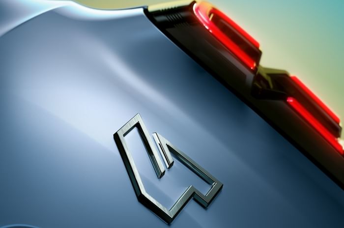Renault 4 teased ahead of Paris Motor Show debut