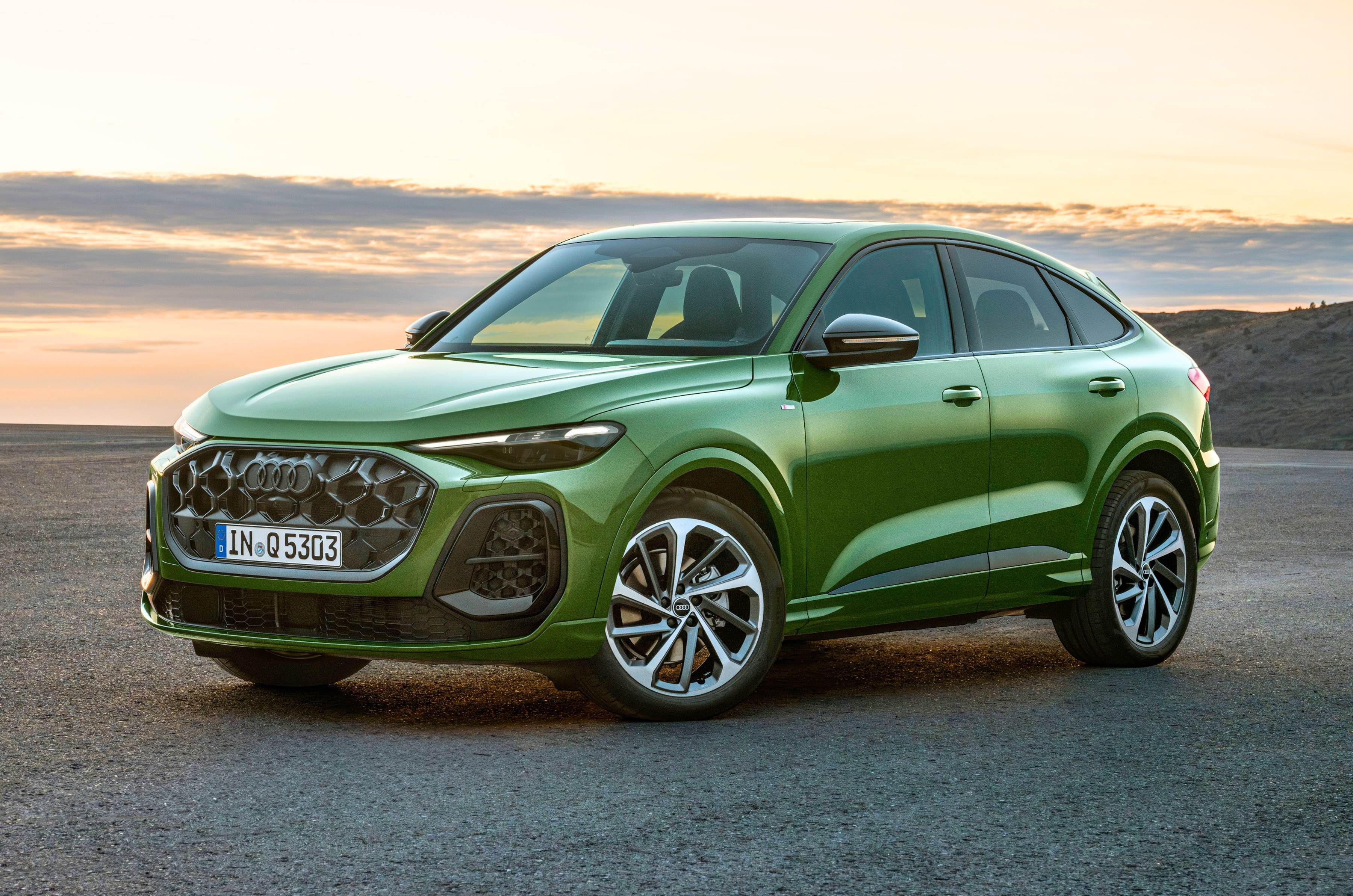 New Audi Q5 Sportback revealed with petrol, diesel engine...