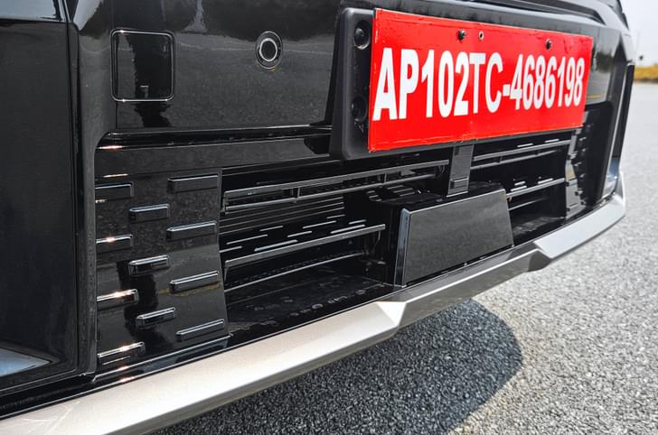 Kia EV9 front bumper flap