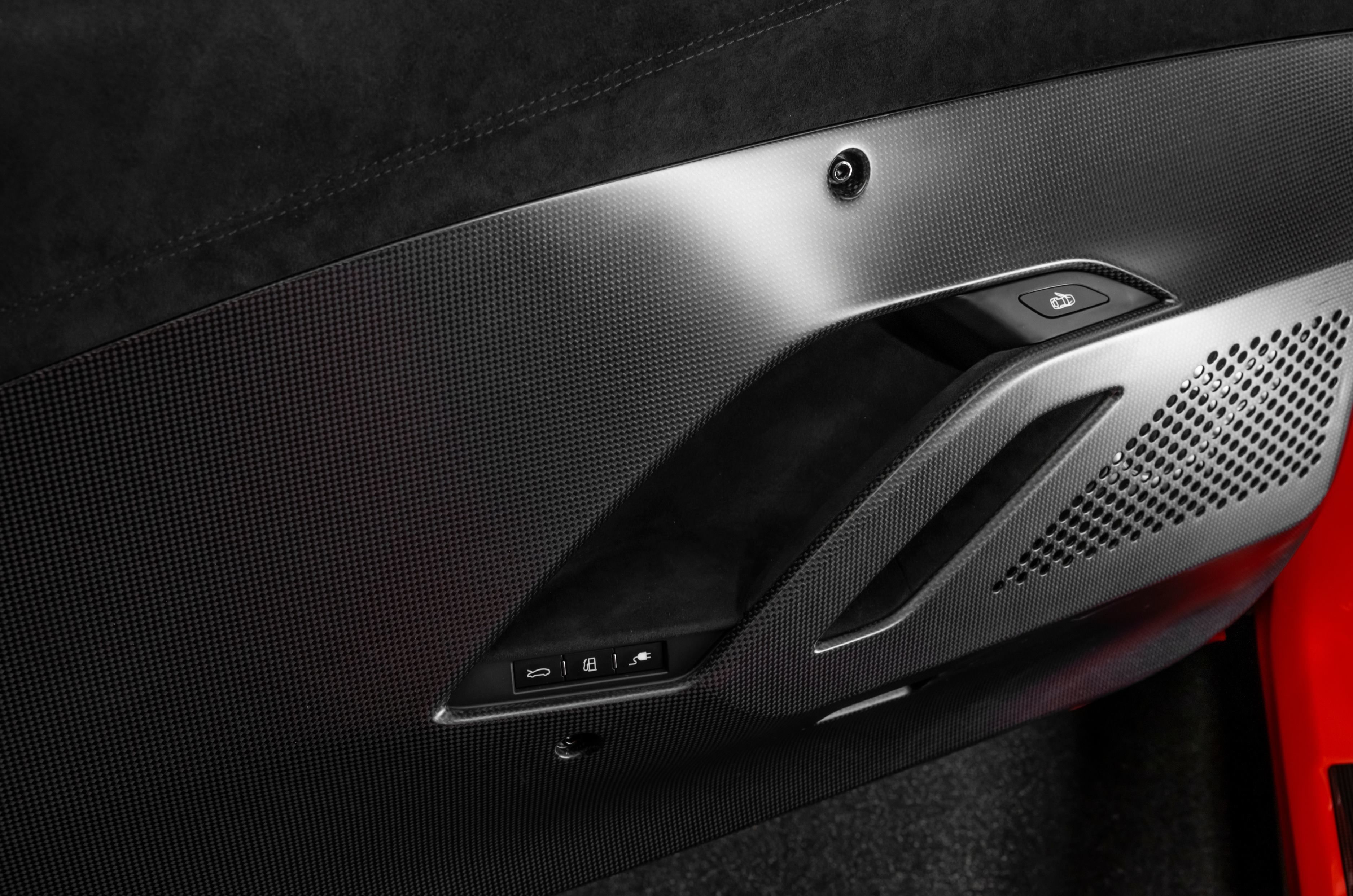 20250429010650 Ferrari 296 Speciale Door Trim Hardcore Ferrari 296 Special Brake Cover