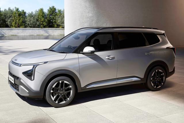 Kia Carens Clavis fuel efficiency figures revealed