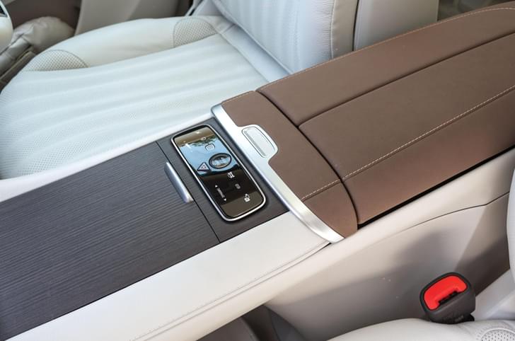 Mercedes EQS SUV 450 interior