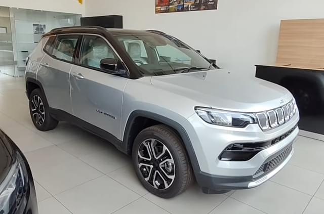 Jeep Compass discounts hit Rs 2.95 lakh this month