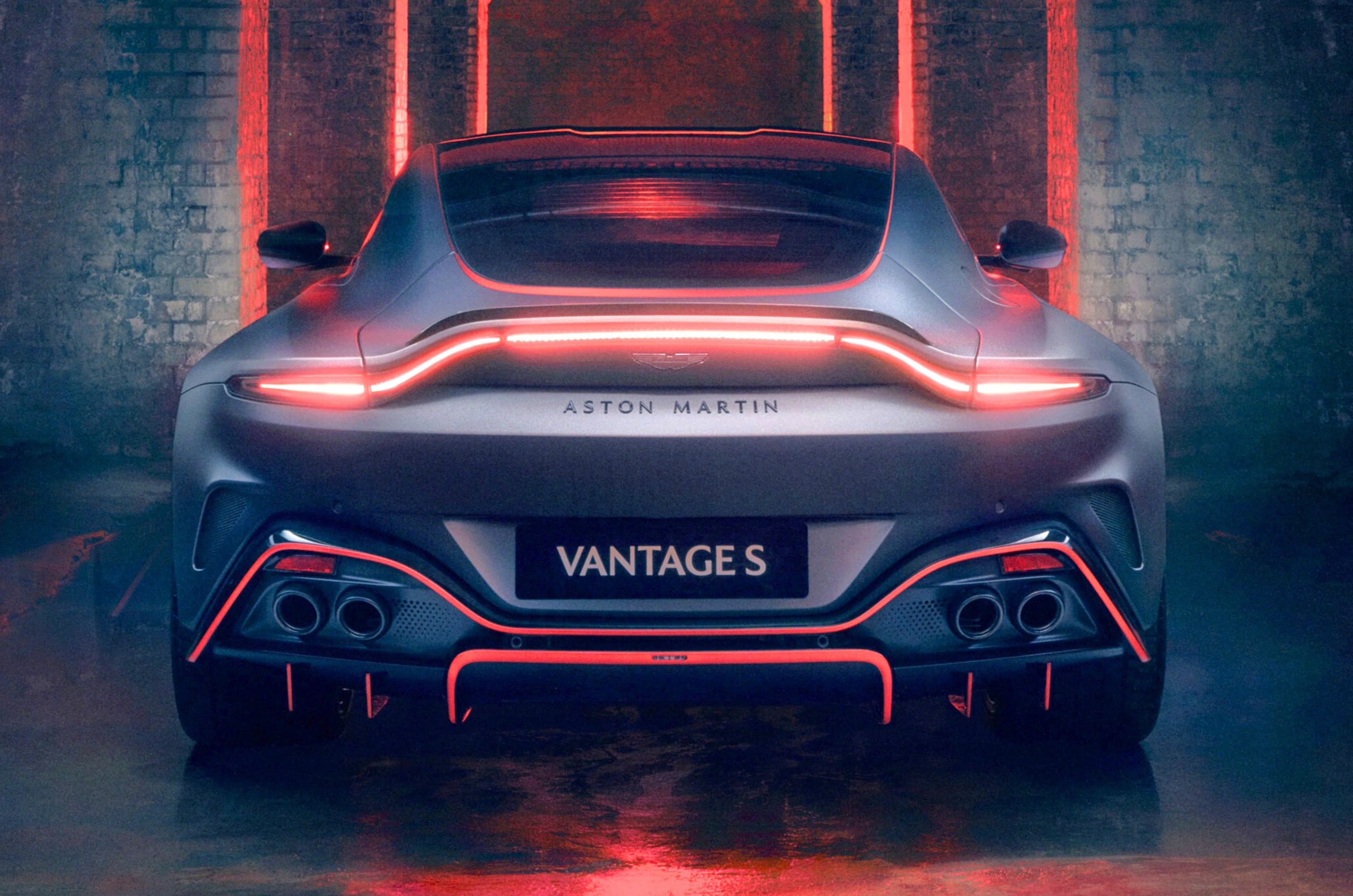 aston martin vantage s in studio