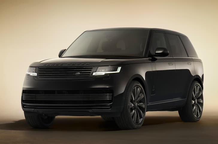 Range Rover SV Black Edition debuts as brand's third new all black SUV
