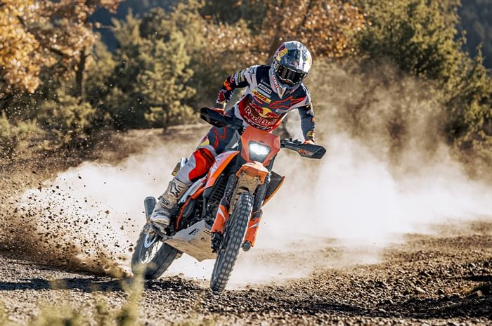 KTM 390 Enduro R export spec launched at Rs 3.54 lakh KTM 390 Enduro R export spec launched at Rs 3.54 lakh