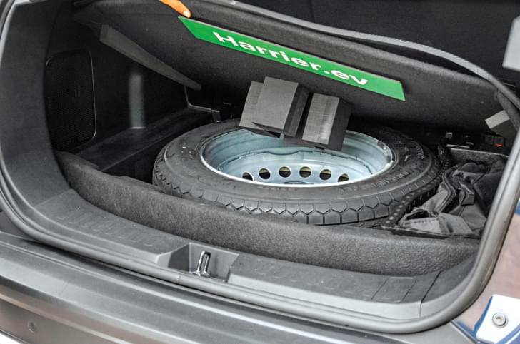 Tata Harrier EV spare tyre 