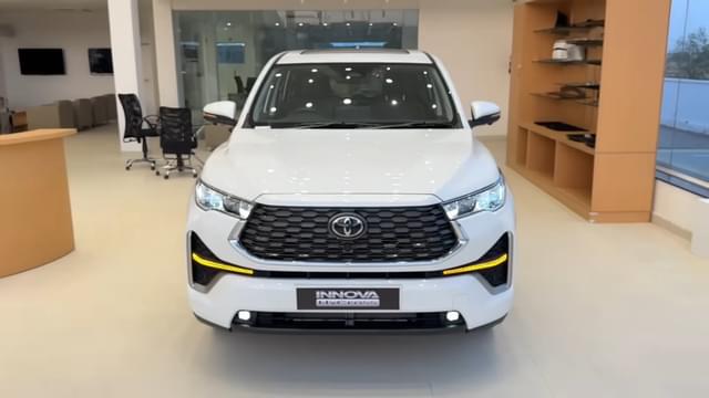 Toyota Innova Hycross outsells Crysta by two-thirds in Q1...