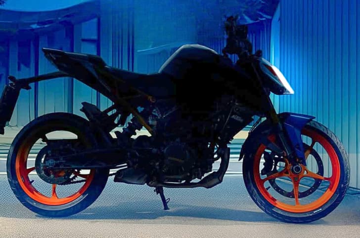 KTM 160 Duke teased for the first time