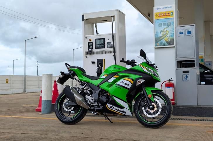 Kawasaki Ninja 300 fuel economy tested, explained