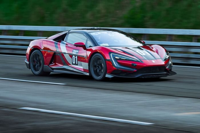 Yangwang U9 Track Edition front right side racing on track