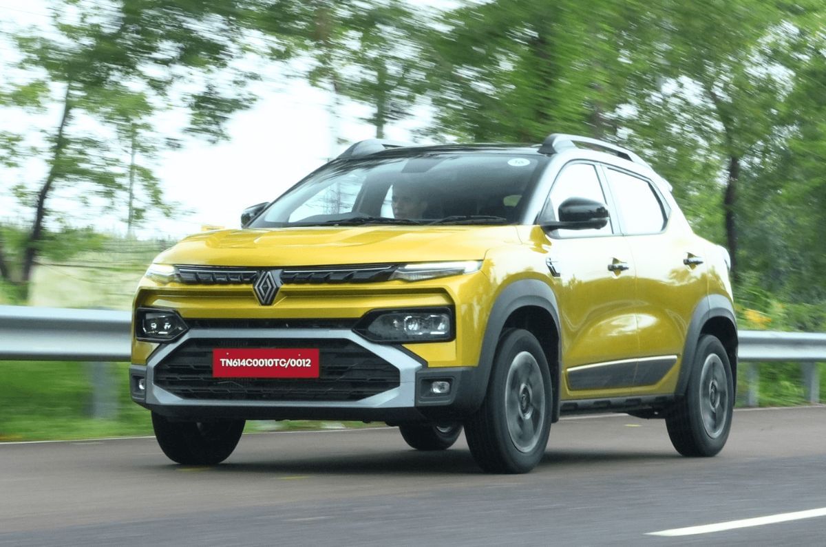 Renault Kiger front quarter tracking