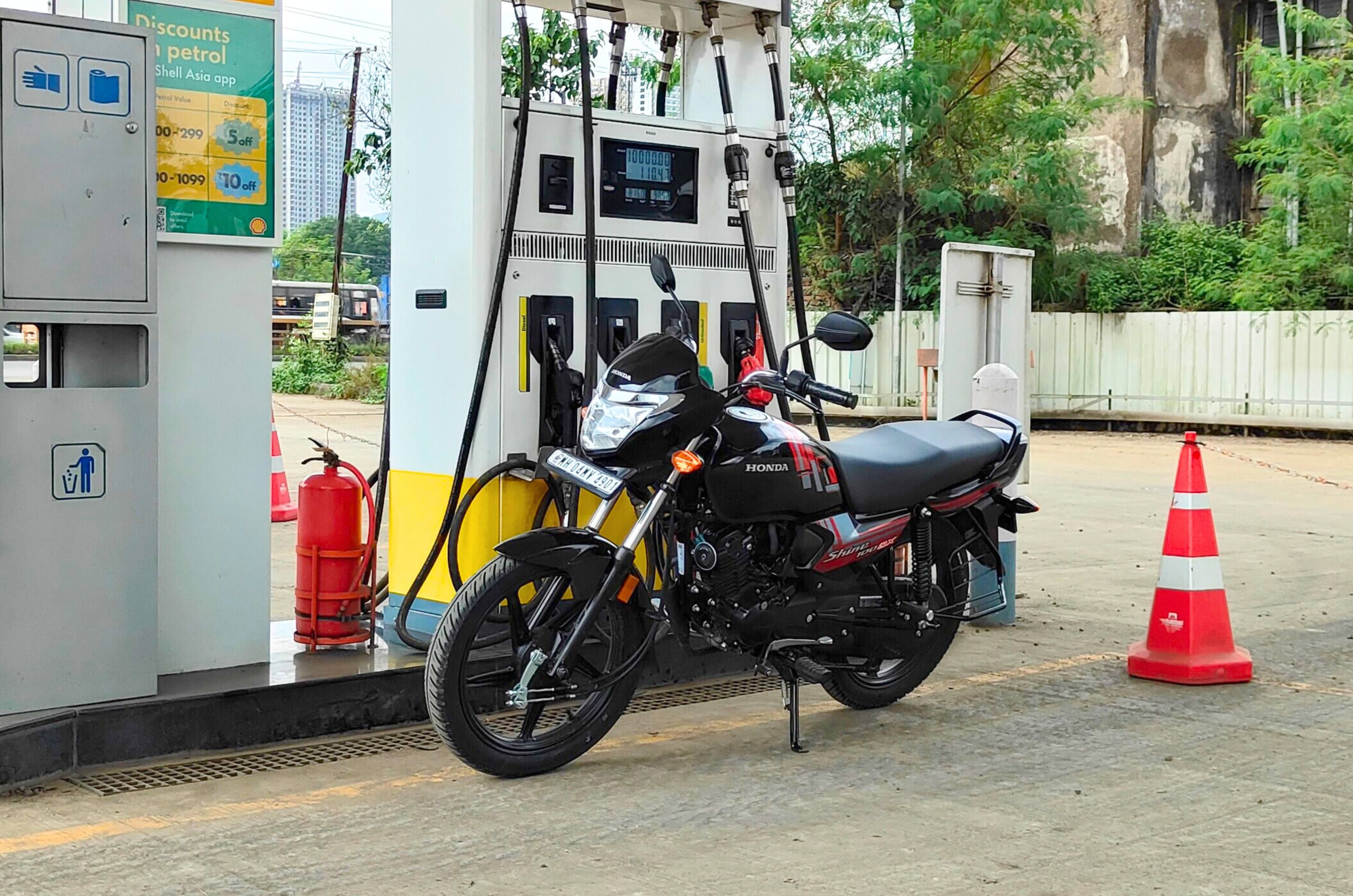 Honda Shine 100 DX fuel economy tested and explained