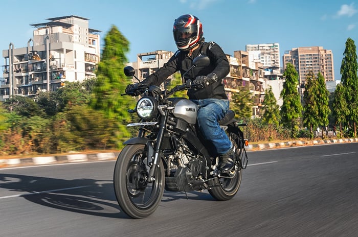 Yamaha XSR155 review: Too late, but not too little Yamaha XSR155 front left side riding shot in city