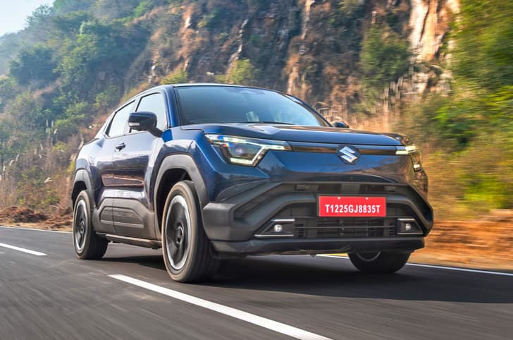 Maruti e Vitara front right side on road driving