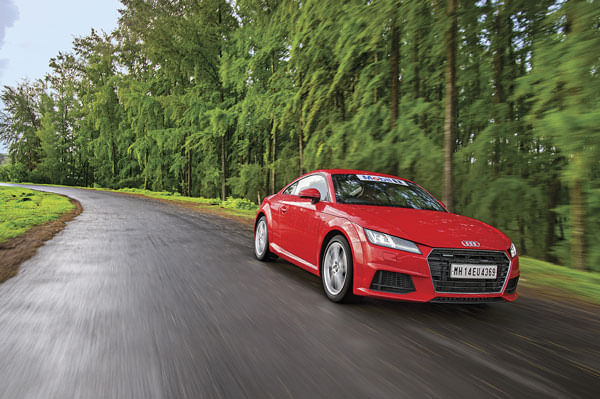 Mobil 1 Great car great road: Audi TT