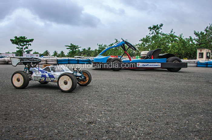 Go-Kart vs RC car: Track battle