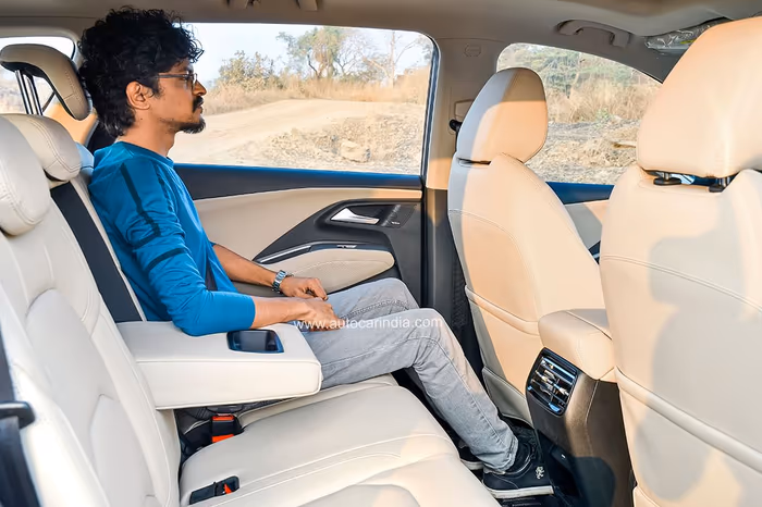 MG Hector Plus: 3 reasons to buy, 3 not to MG Hector Plus: 3 reasons to buy, 3 not to