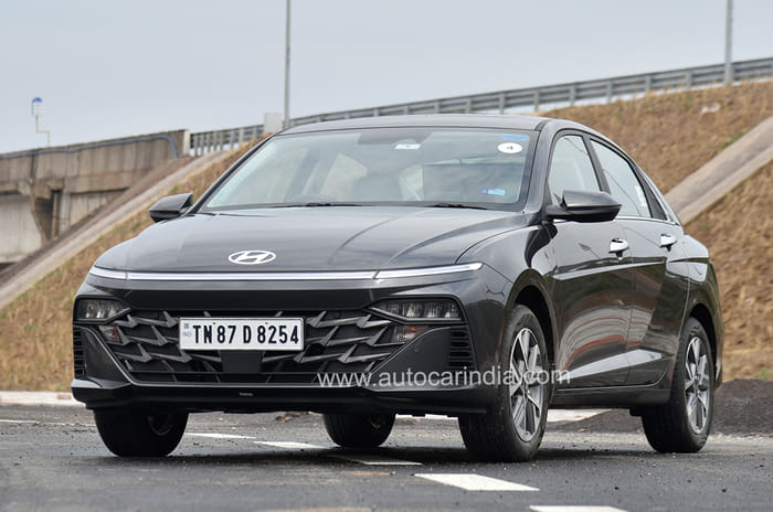 Hyundai Verna black color