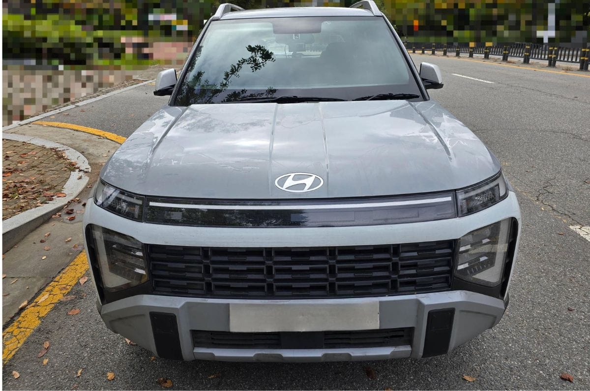 https://img.autocarindia.com/Features/2025-Hyundai-Venue-front.jpg?c=0