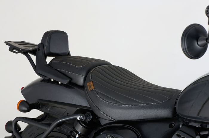 Yezdi Roadster new vs old: Differences explained