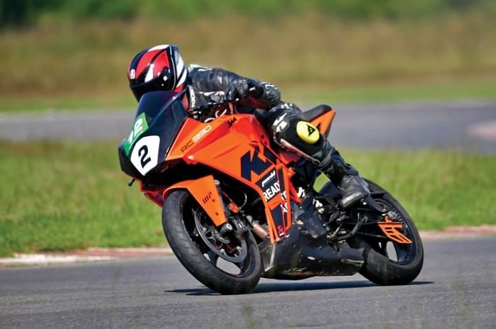 California Superbike School experience aboard a KTM RC 390