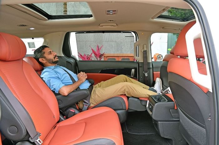 2025 Kia Carnival pros and cons explained: is it worth buying?