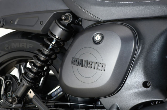 Yezdi Roadster new vs old: Differences explained