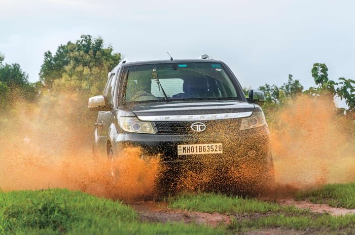 Off roading modern classic SUVs: old school cool