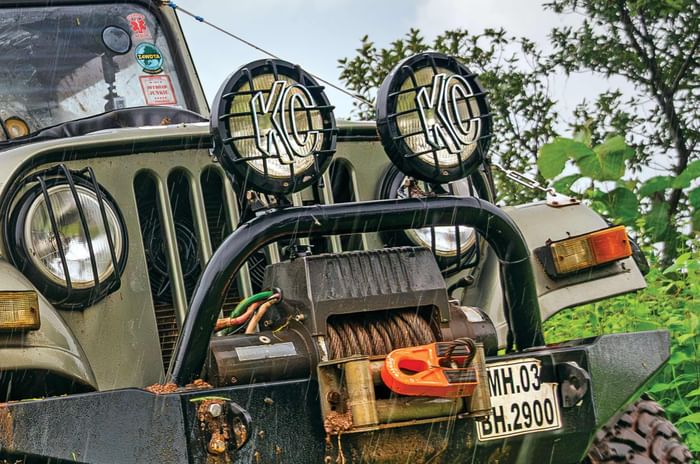 Off roading modern classic SUVs: old school cool