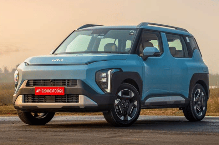 Kia Syros blue color