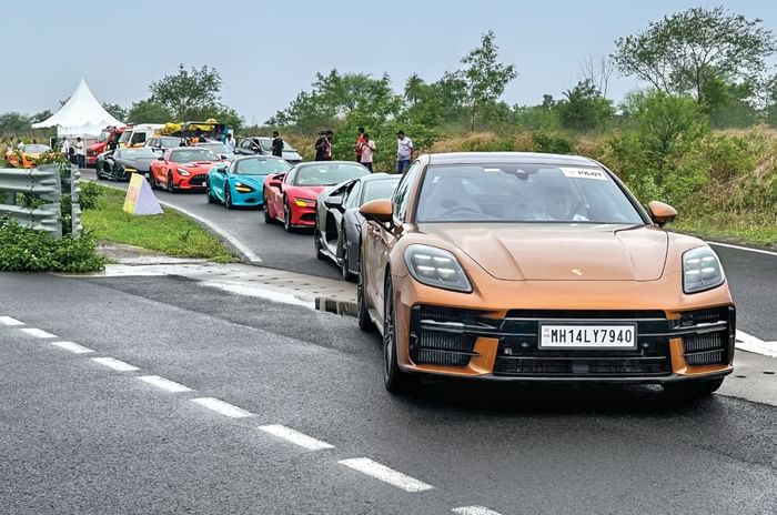 300kph Club at NATRAX Porsche Panamera GTS 300kph Club at NATRAX Porsche Panamera GTS