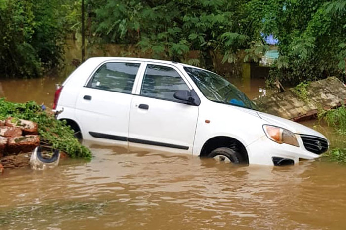 5 essential tips for driving through floods