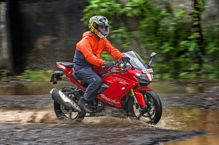 Essential tips for riding during monsoons