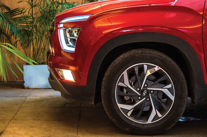 Hyundai Creta - Paws and effect