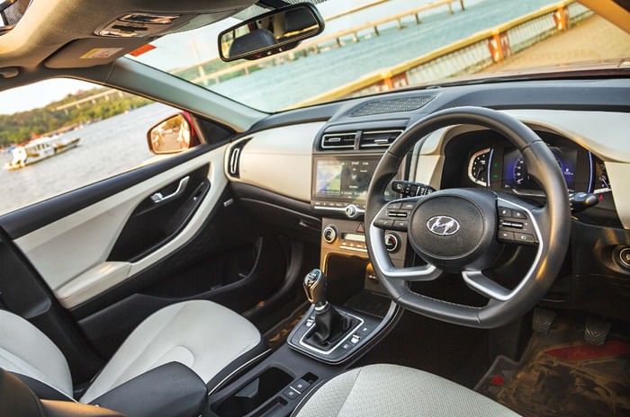 Hyundai Creta - Paws and effect