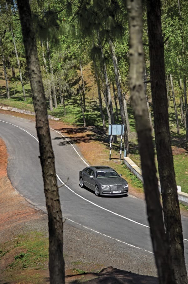 Mobil 1 Great car great road: Bentley Flying Spur W12