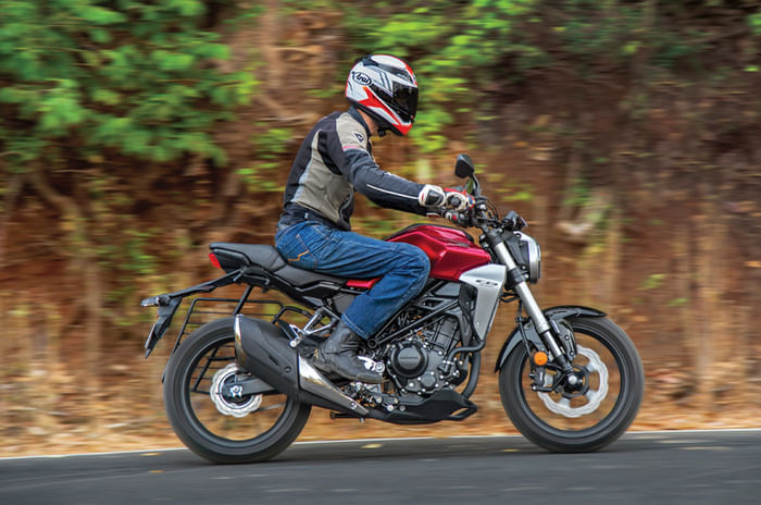 Choosing between a Bajaj Dominar 400 and a Honda CBR 250R Choosing between a Bajaj Dominar 400 and a Honda CBR 250R