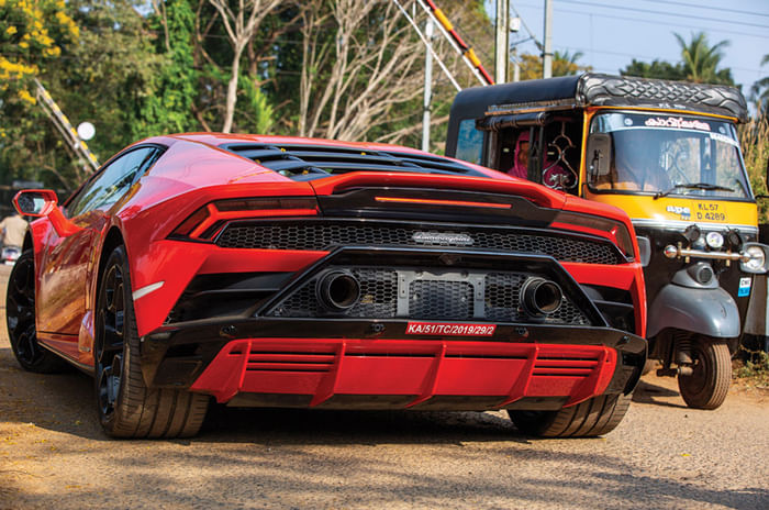 Southern Comfort: A Lamborghini Huracán Evo in Kozhikode