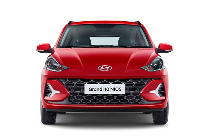 Hyundai Grand i10 Nios front head on